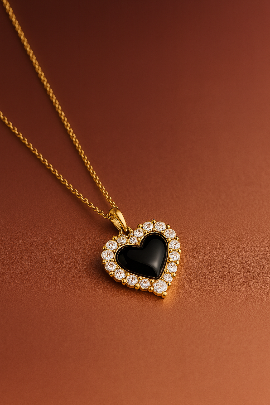 NOIR PENDANT