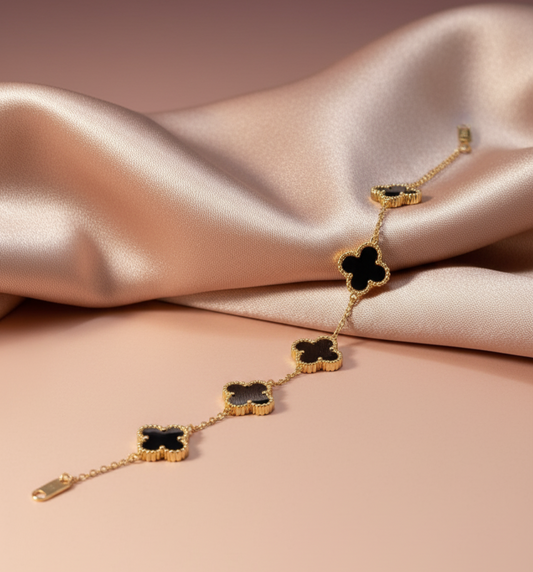 LUCKY CLOVER CHARM BRACELTES BLACK