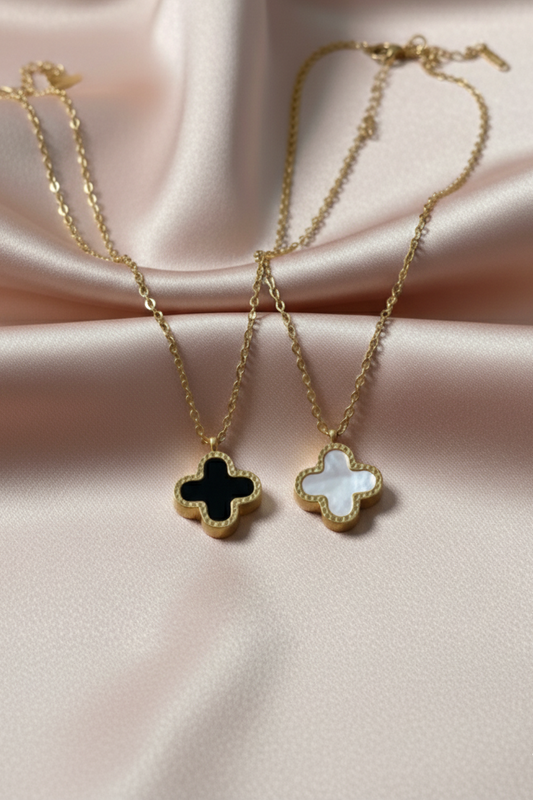 LUCKY CLOVER CHARM PENDANT DOUBLE SIDED( BLACK & WHITE)