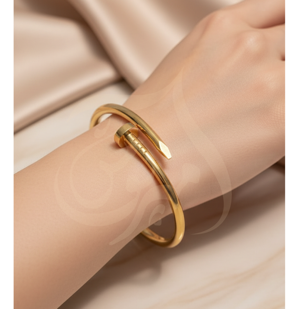 NAIL LOOP BANGLE