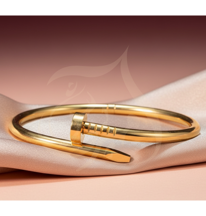 NAIL LOOP BANGLE