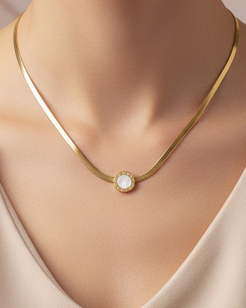 ROMAN PEARL MOMENT PENDANT