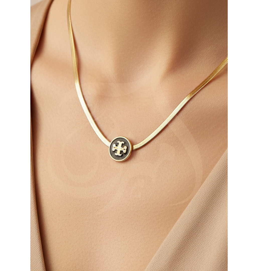 T-EMBLEM PENDANT BLACK