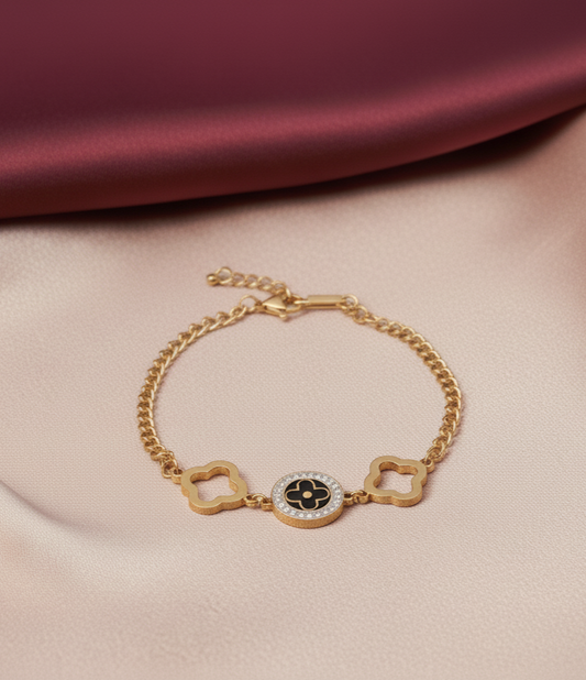 CLOVER FOLD CHARM BRACELET