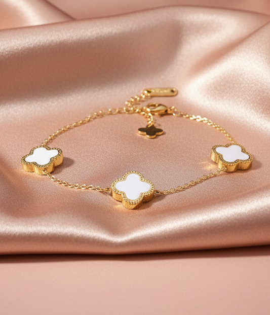 LUCK CLOVER CHARM BRACELET WHITE
