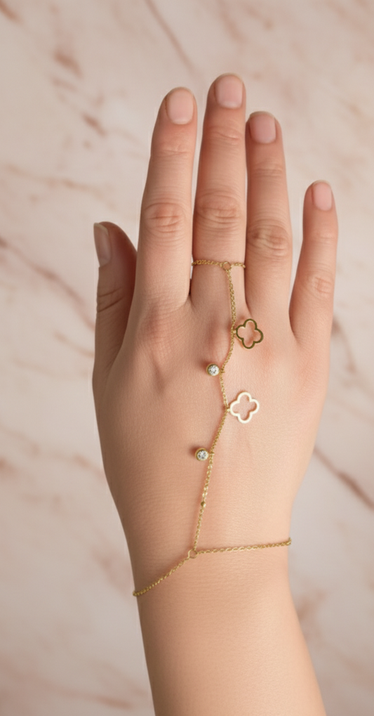 GOLDEN CLOVER HAND CHAIN