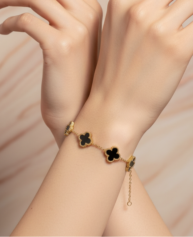 LUCKY CLOVER CHARM BRACELTES BLACK