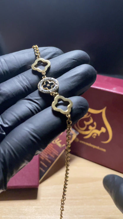 CLOVER FOLD CHARM BRACELET