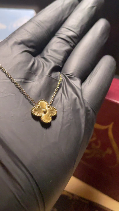 24K GOLDEN CLOVER PENDANT